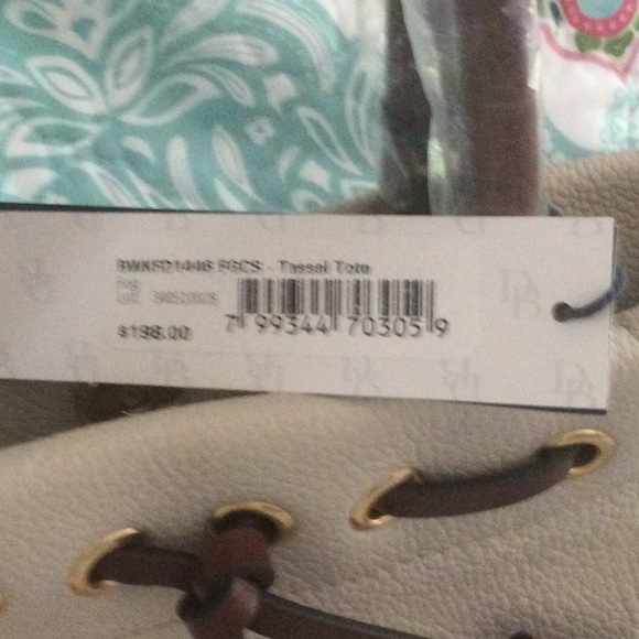 Dooney & Bourke pebble grain Tassel Tote, in Fog - Picture 2 of 6